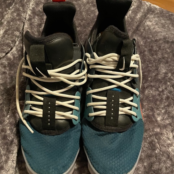 Nike DimSix